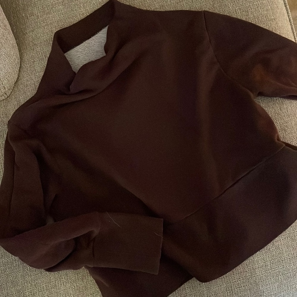 Nike dri- fit pull over sweater